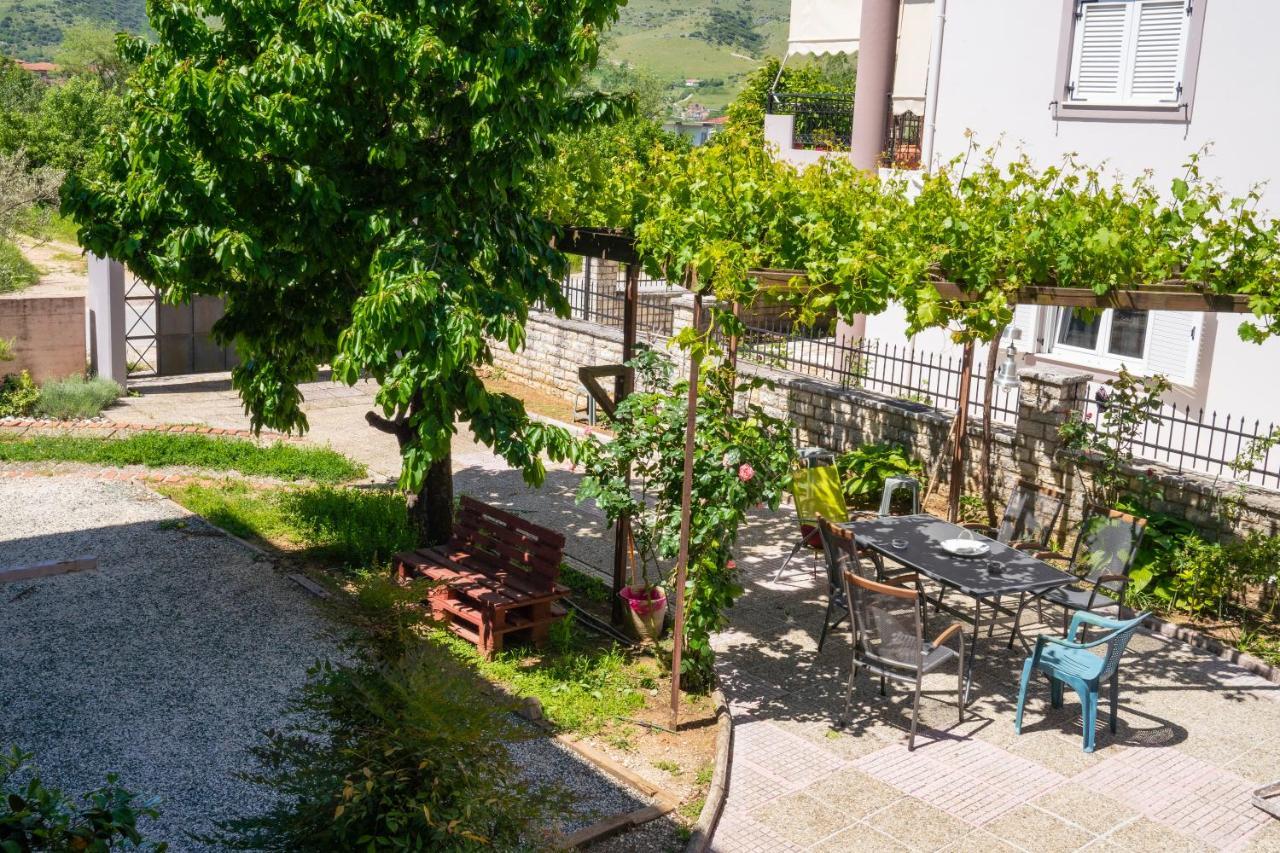 Secret Garden 76 Sq.M. Apartment Close To City Center Ioannina Exterior photo